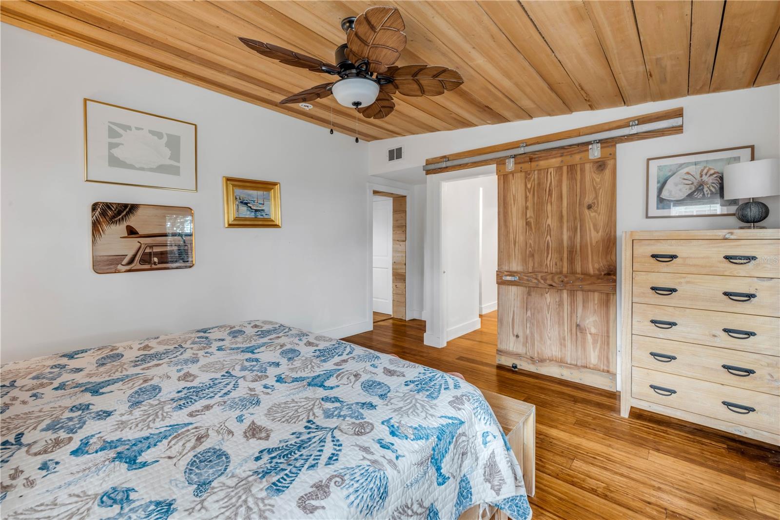 Image 18 of 47 For 418 Columbus Avenue