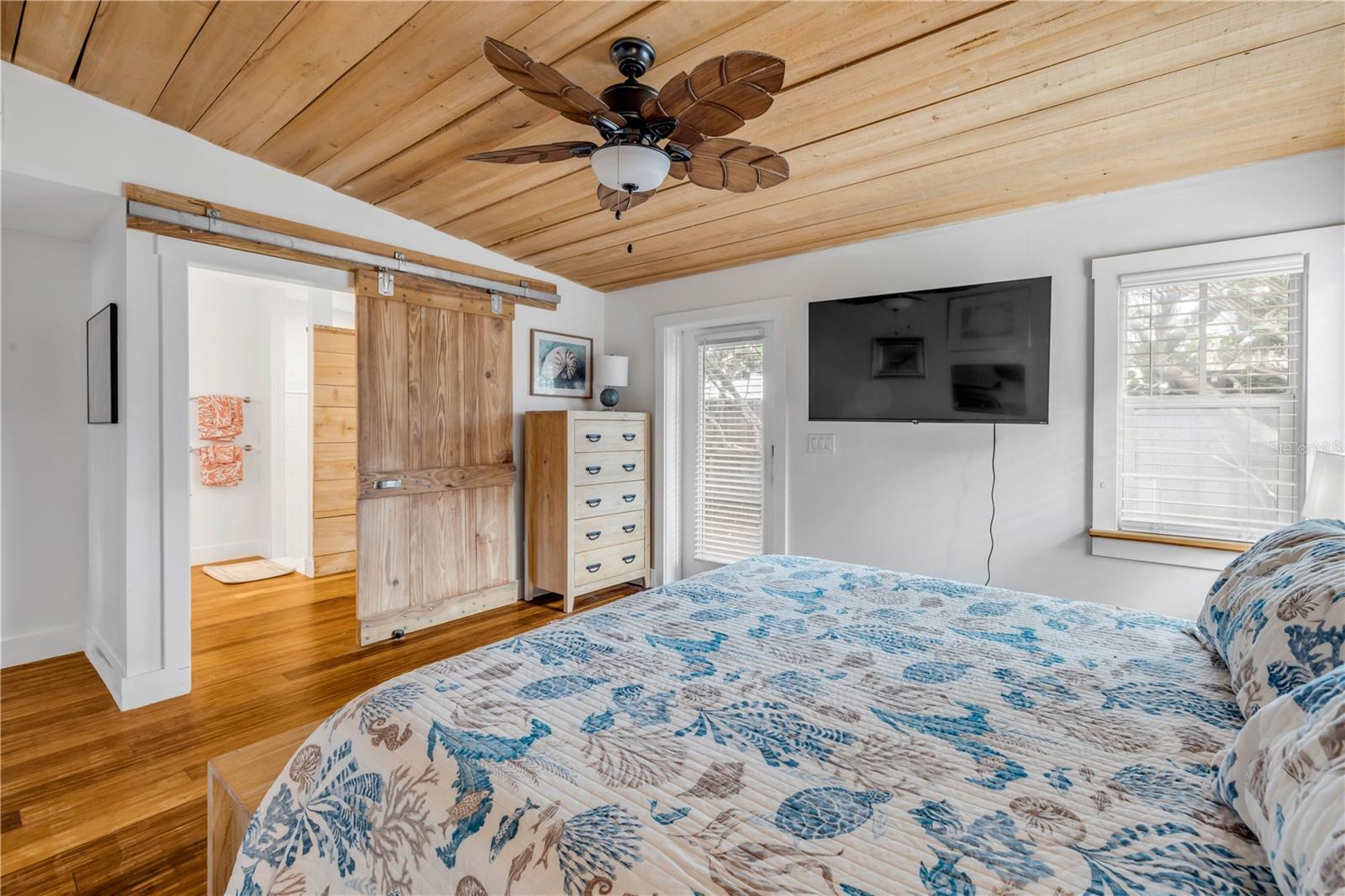 Image 19 of 47 For 418 Columbus Avenue