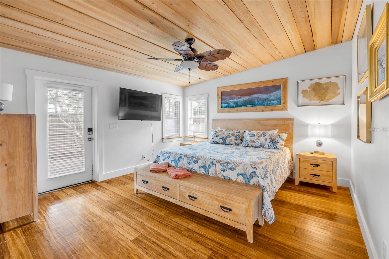 Image 4 of 47 For 418 Columbus Avenue