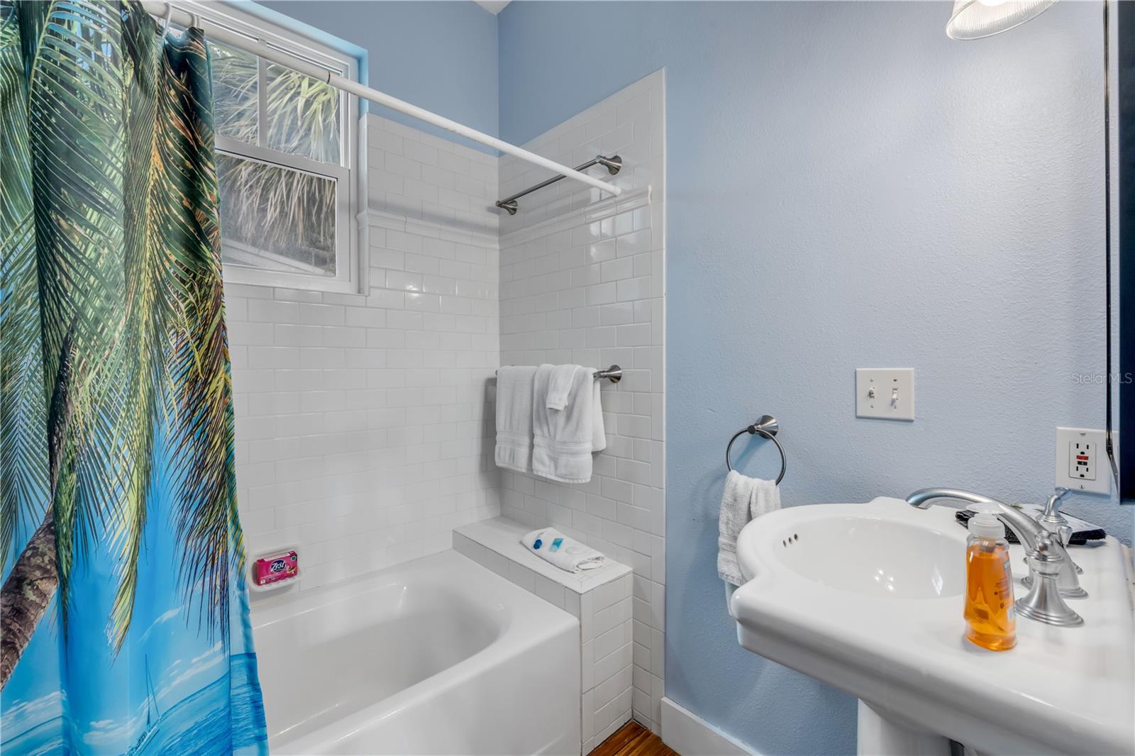 Image 5 of 47 For 418 Columbus Avenue