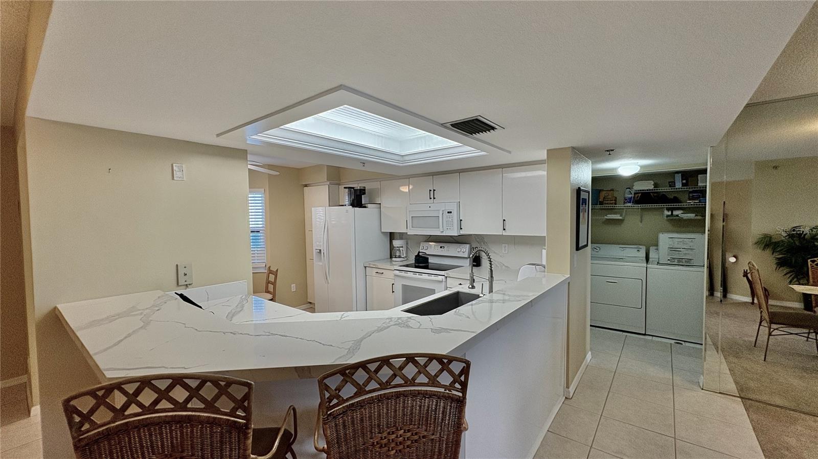 Image 13 of 50 For 2700 Peninsula Avenue 322