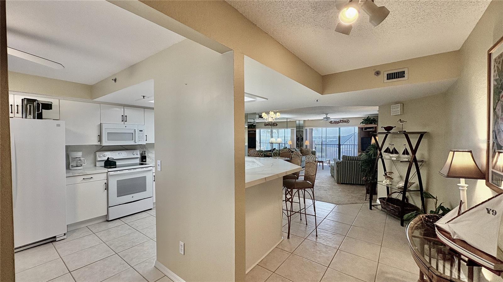 Image 3 of 50 For 2700 Peninsula Avenue 322