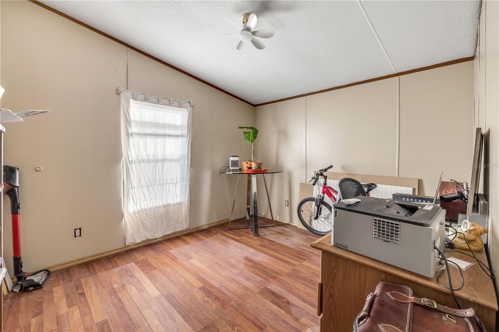 Image 17 of 31 For 475 Leslie Drive