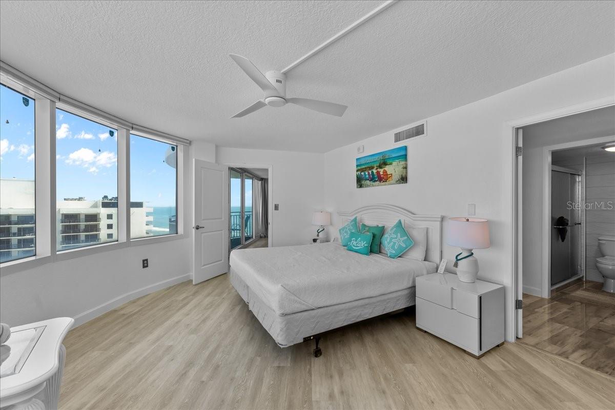 Image 12 of 52 For 2625 Atlantic Avenue 11nw
