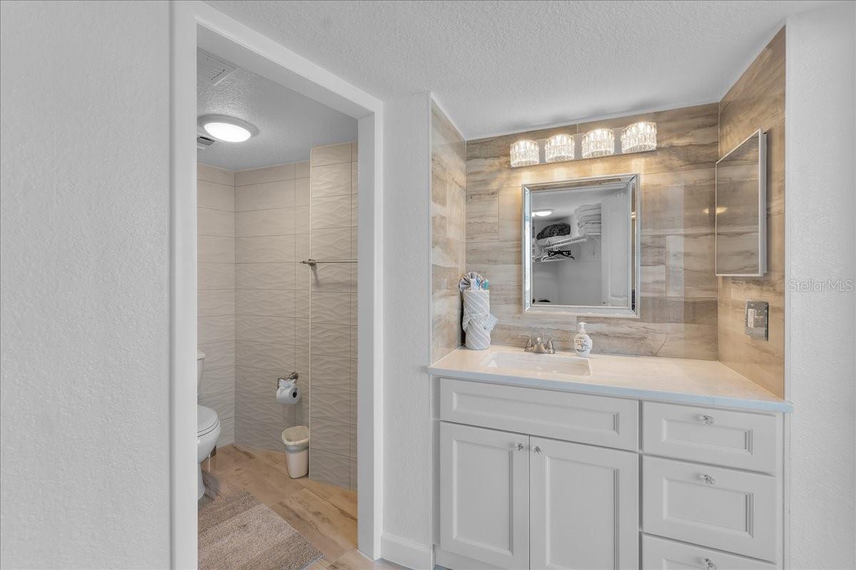 Image 16 of 52 For 2625 Atlantic Avenue 11nw