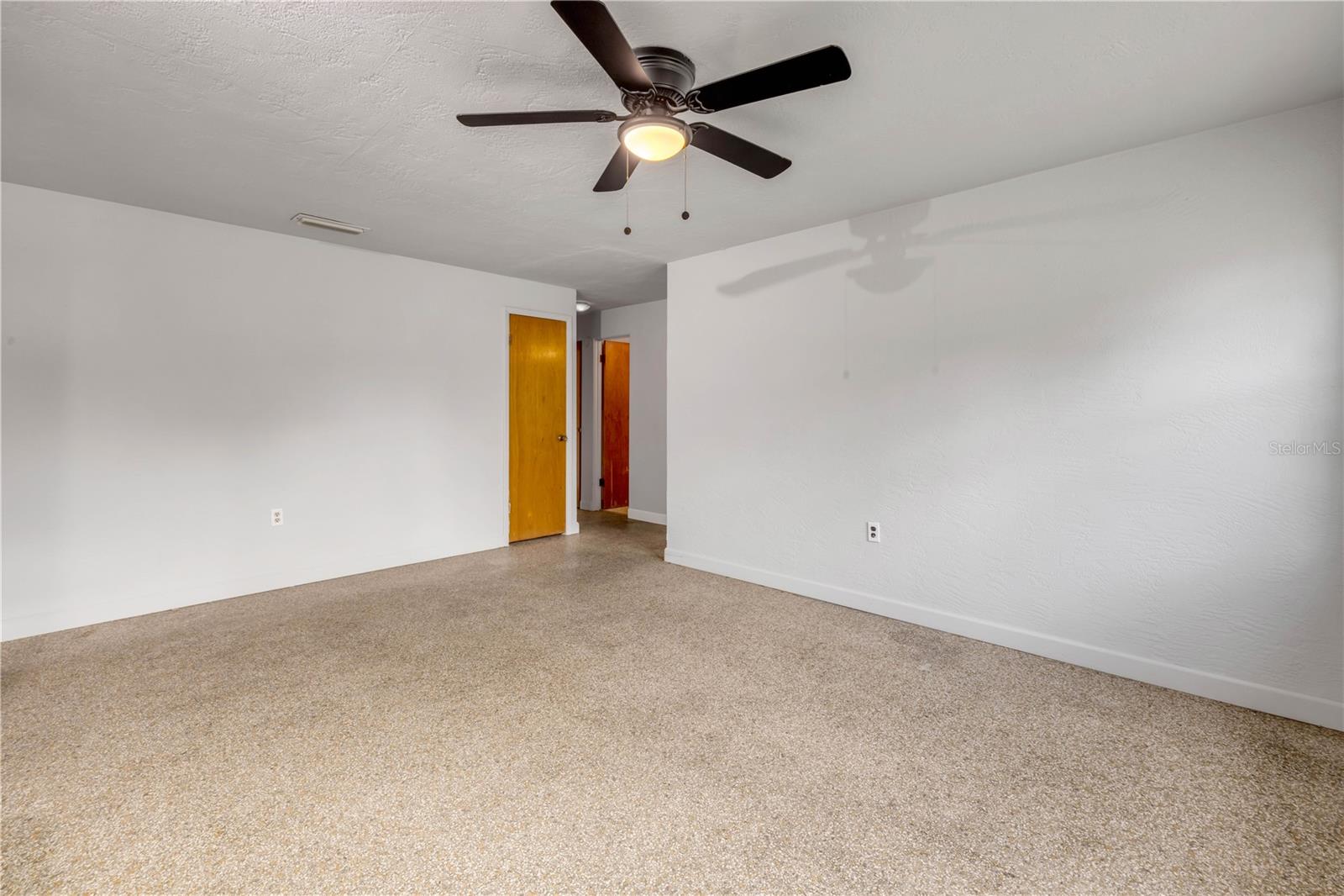 Image 12 of 47 For 719 Jane Avenue