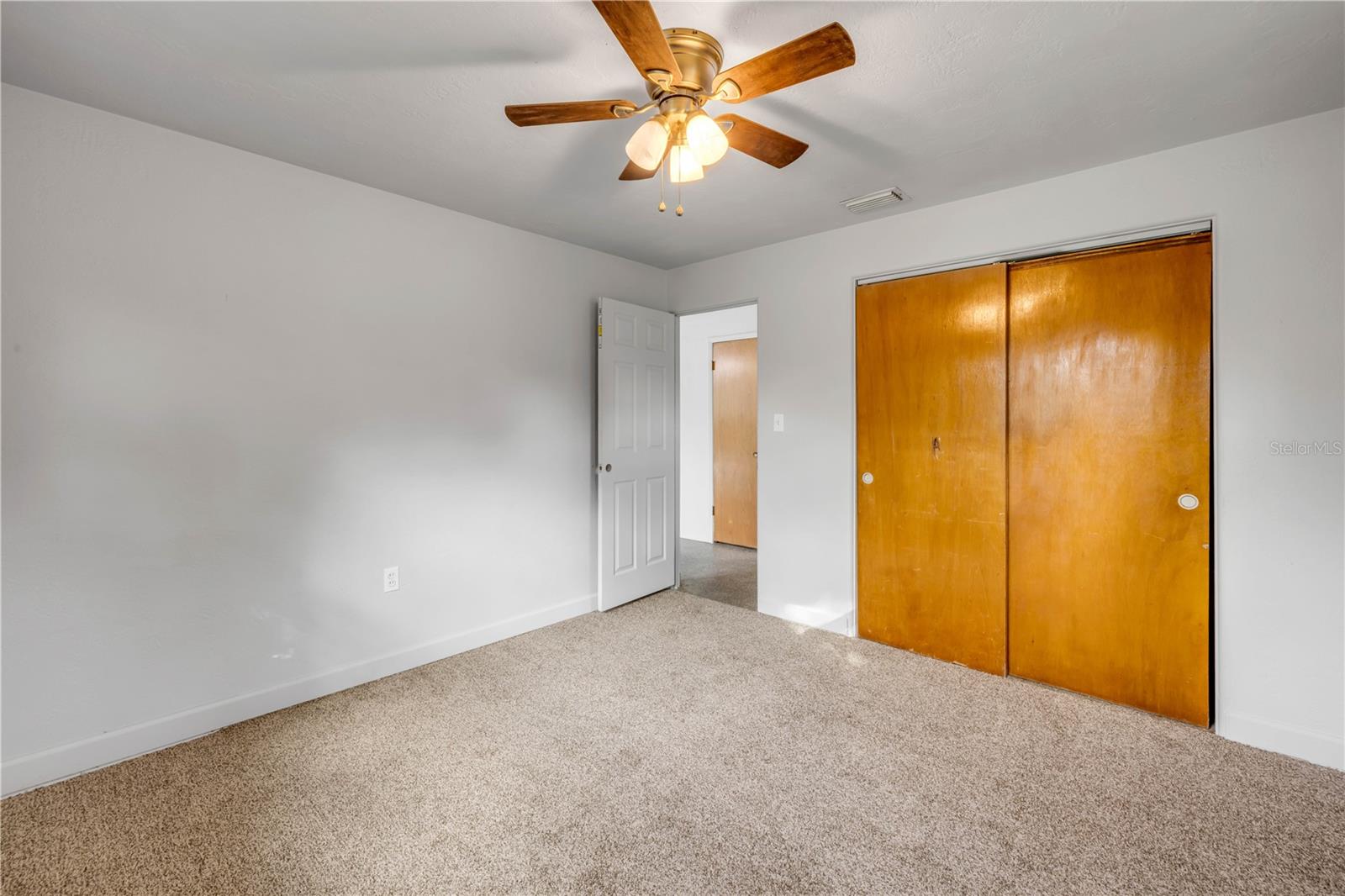 Image 17 of 47 For 719 Jane Avenue