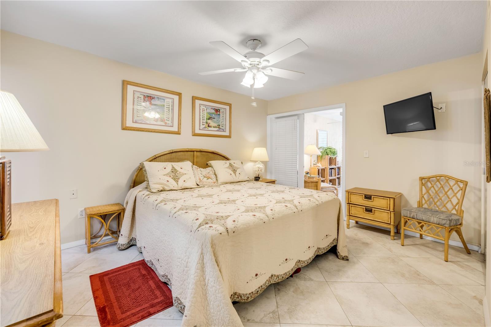 Image 10 of 52 For 5203 Atlantic Avenue 313b