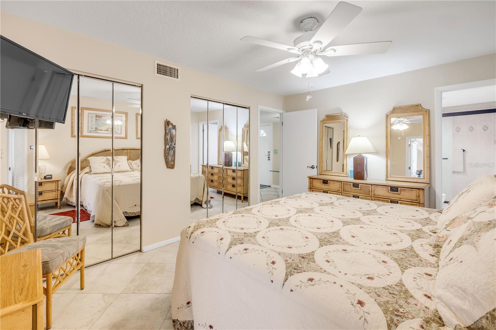 Image 13 of 52 For 5203 Atlantic Avenue 313b