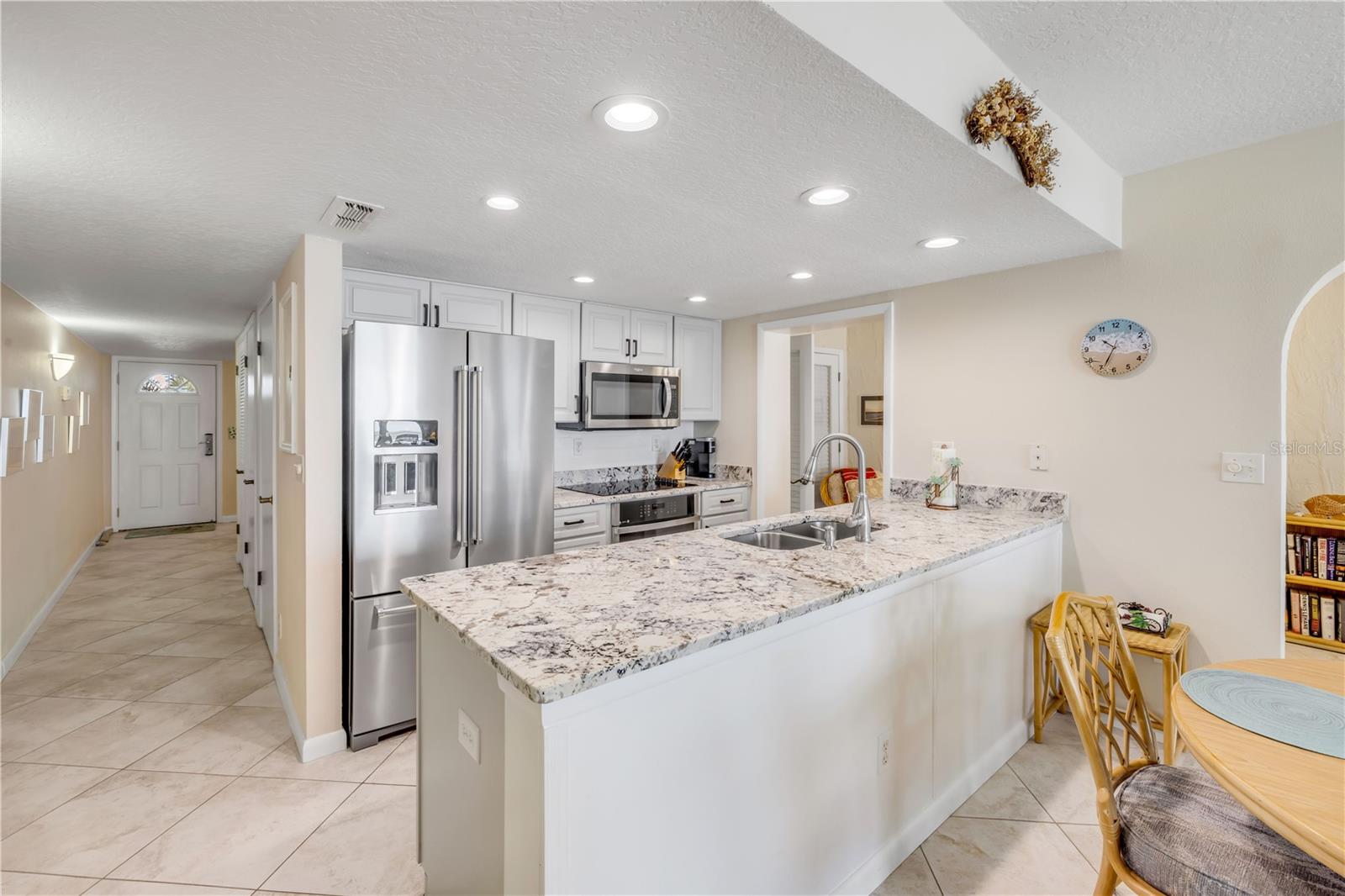 Image 16 of 52 For 5203 Atlantic Avenue 313b