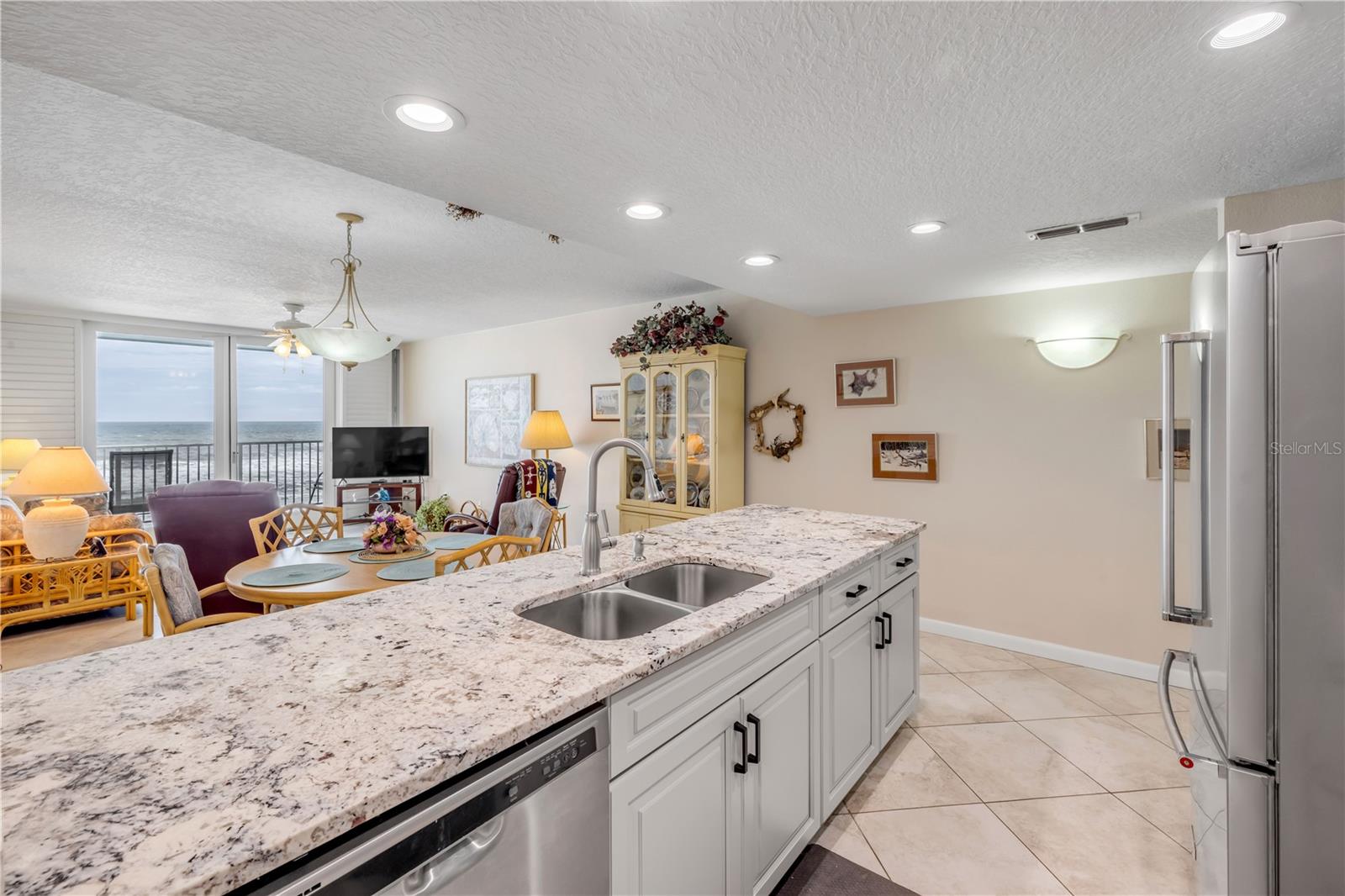 Image 20 of 52 For 5203 Atlantic Avenue 313b