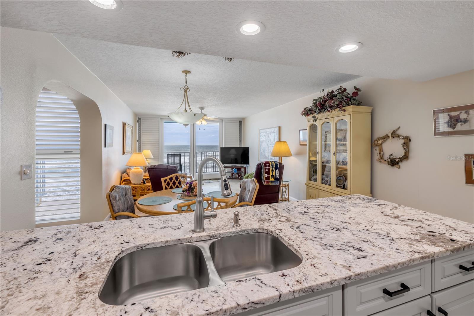 Image 21 of 52 For 5203 Atlantic Avenue 313b