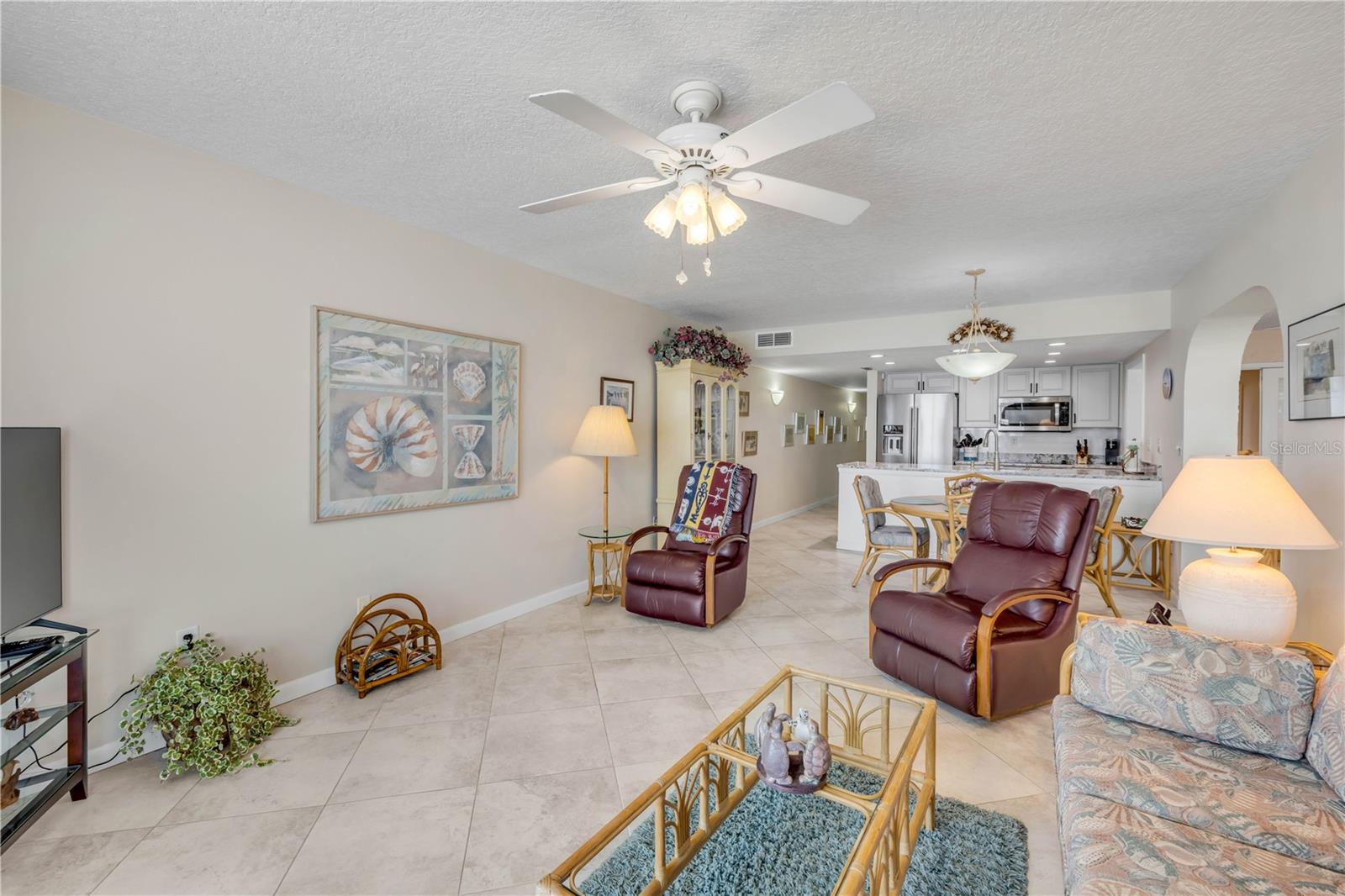 Image 31 of 52 For 5203 Atlantic Avenue 313b