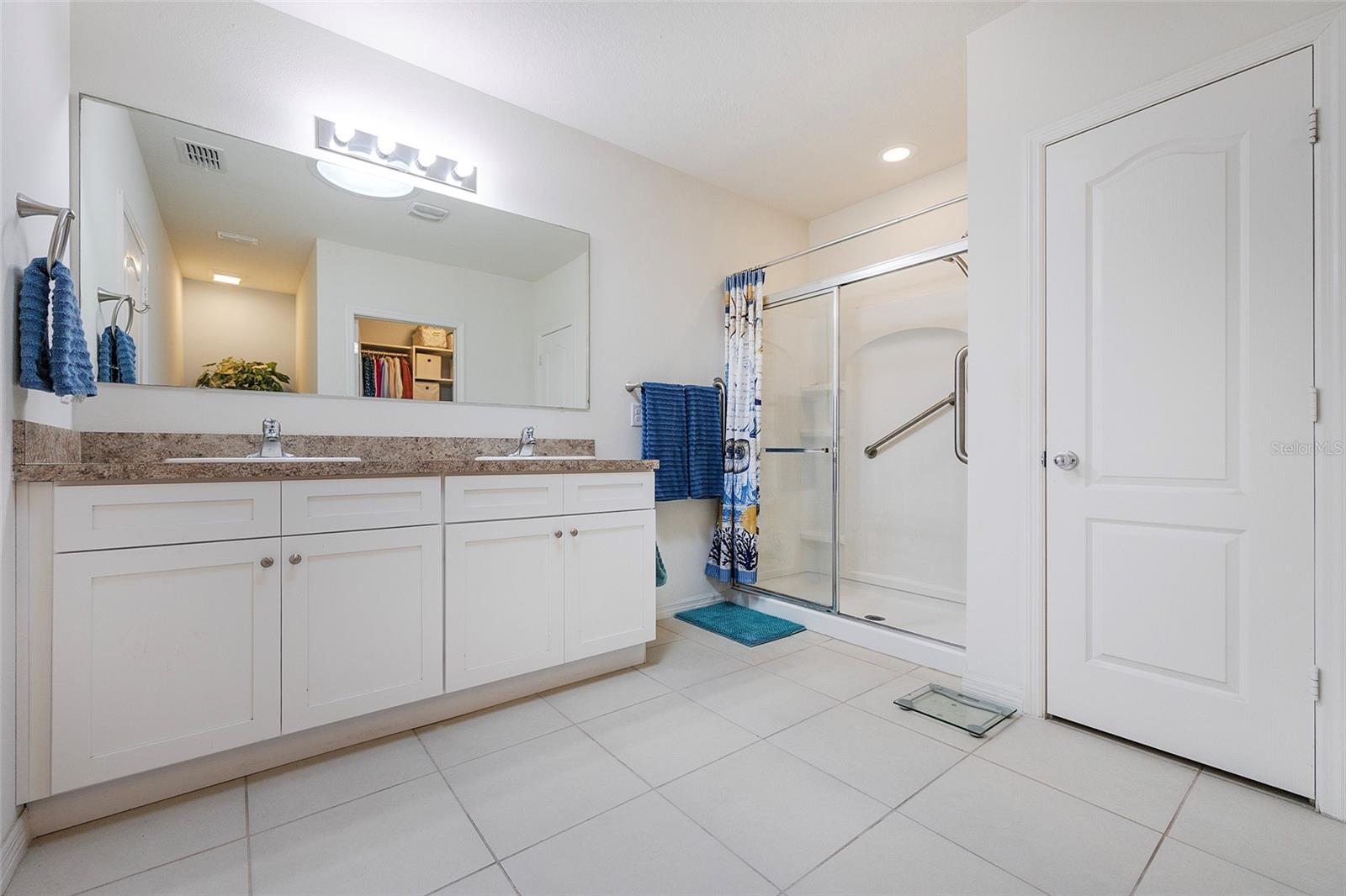 Image 17 of 54 For 537 White Coral Lane