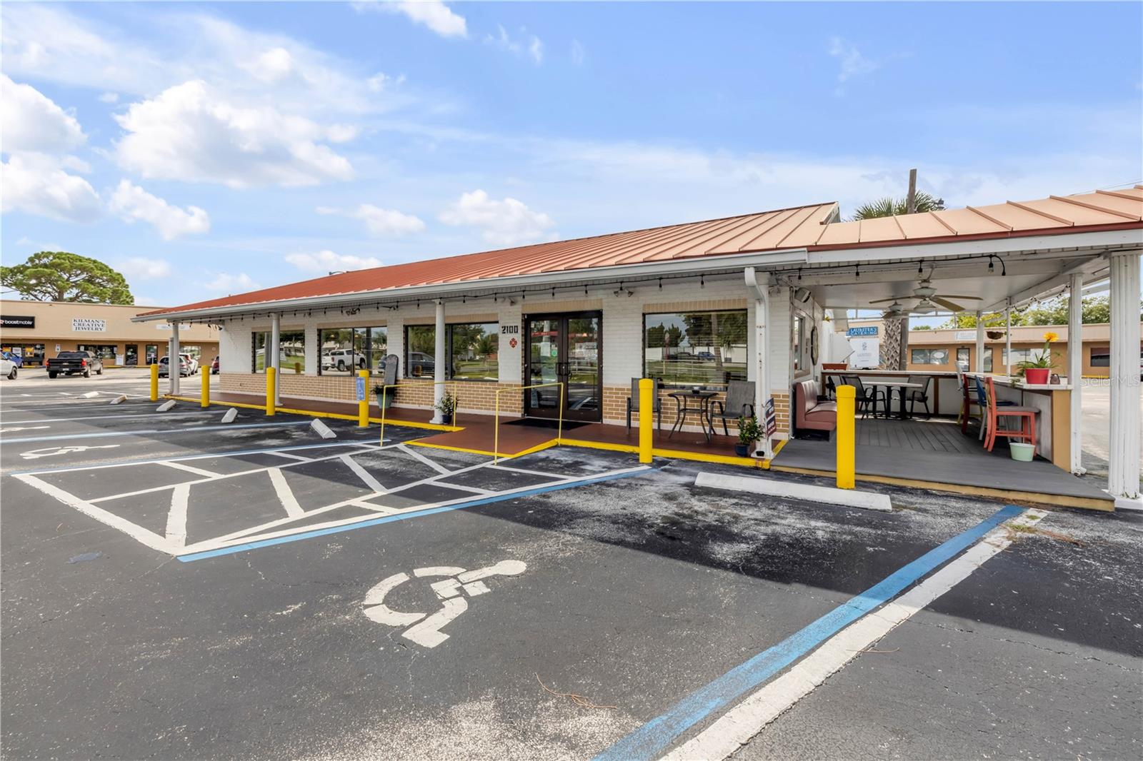 Image 10 of 63 For 2100 Ridgewood Avenue 280