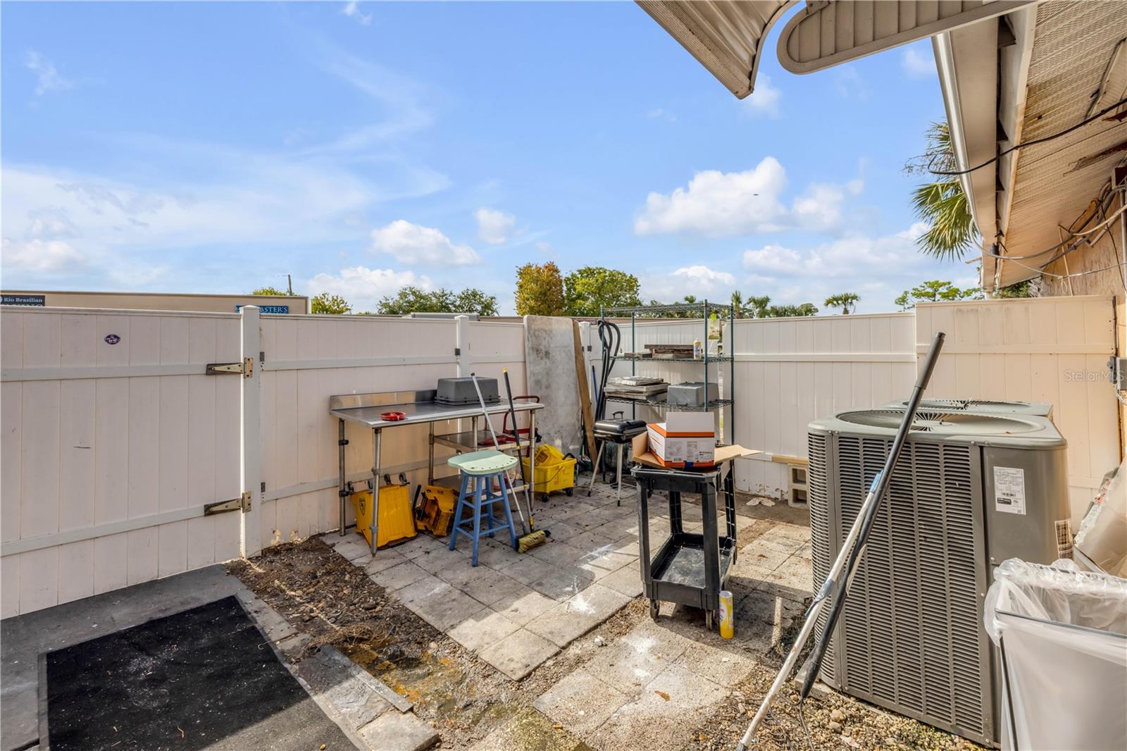 Image 15 of 63 For 2100 Ridgewood Avenue 280