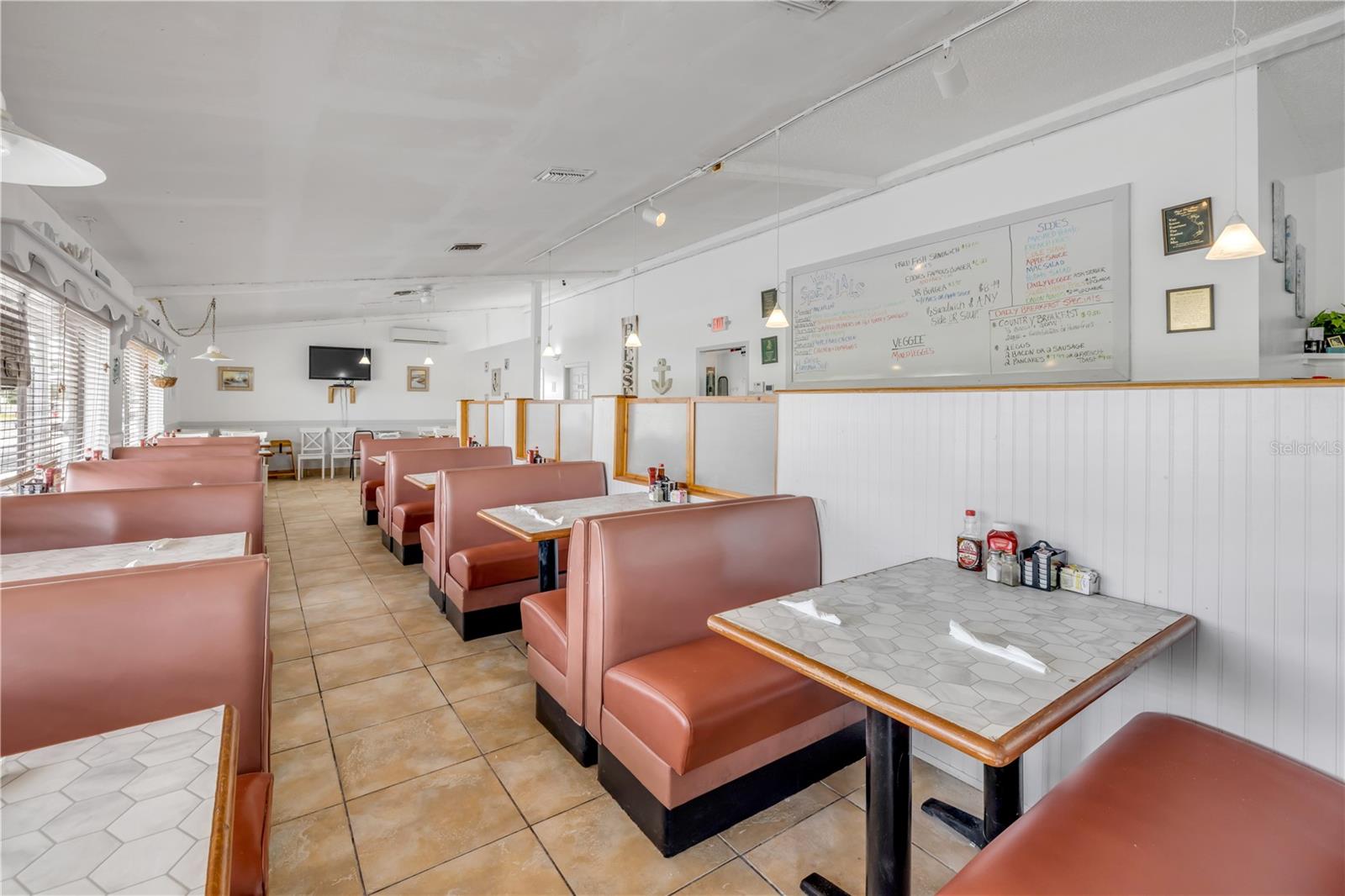 Image 35 of 63 For 2100 Ridgewood Avenue 280