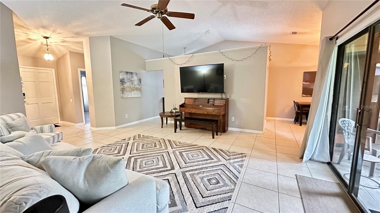 Image 4 of 15 For 790 Pine Shores Circle
