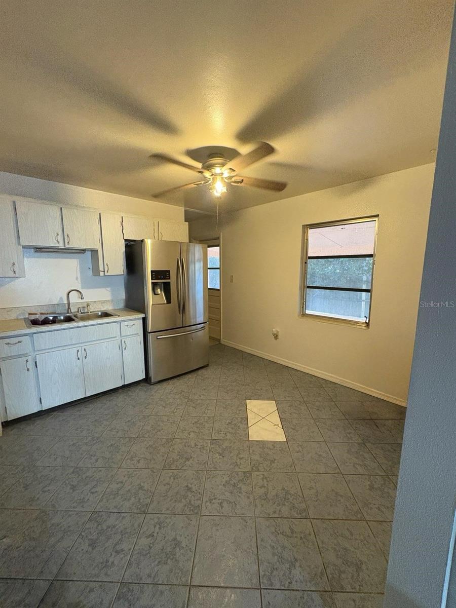 Image 4 of 11 For 124 Orange Avenue