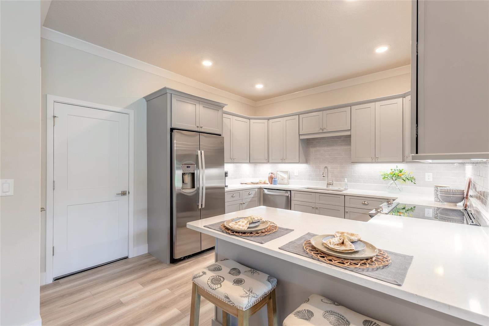Image 4 of 54 For 3054 Isles Way