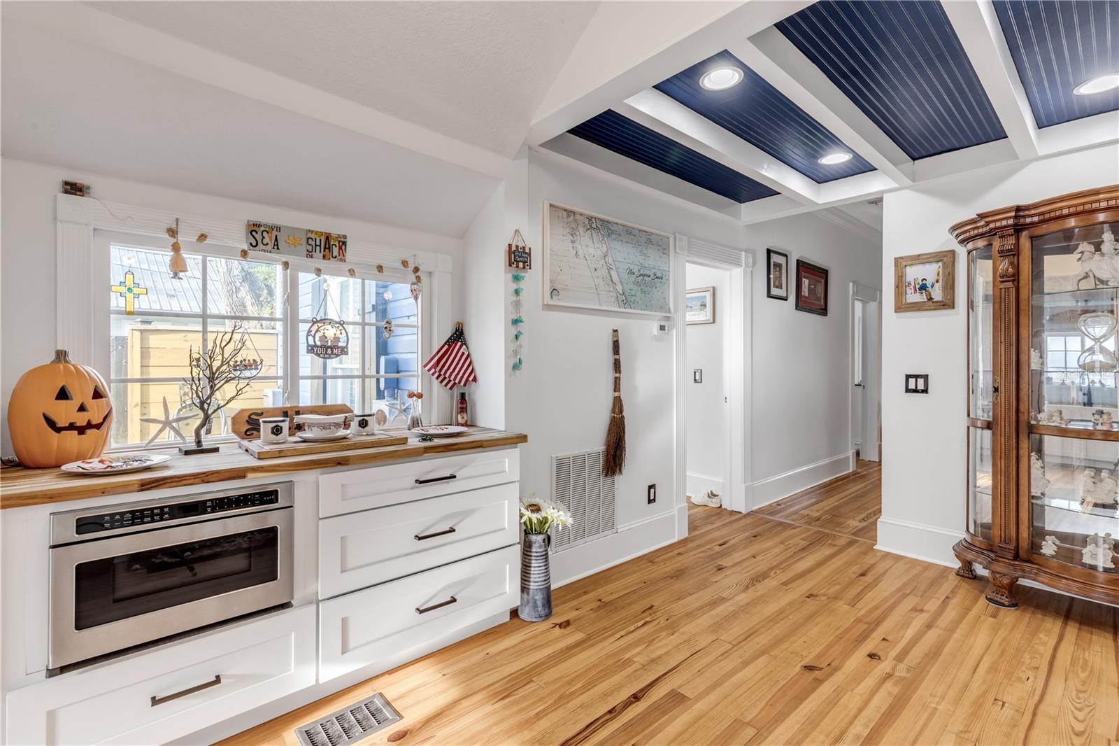 Image 19 of 48 For 532 Faulkner Street