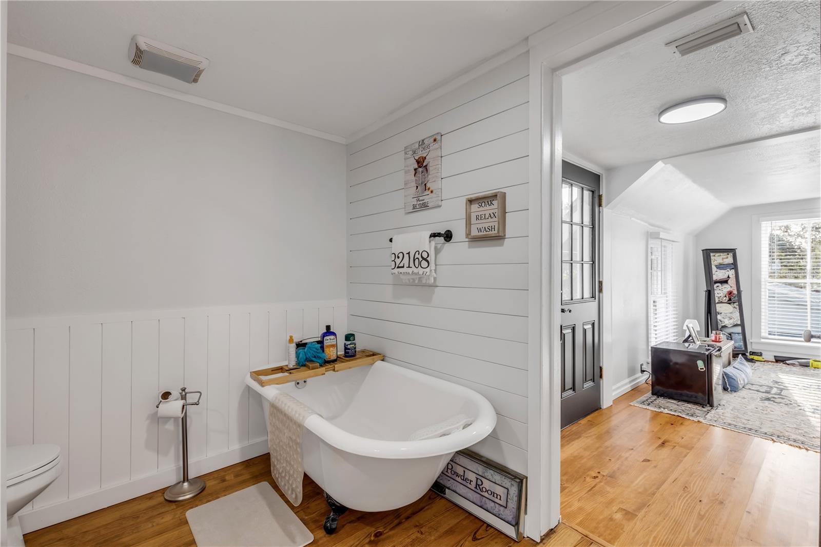 Image 32 of 48 For 532 Faulkner Street