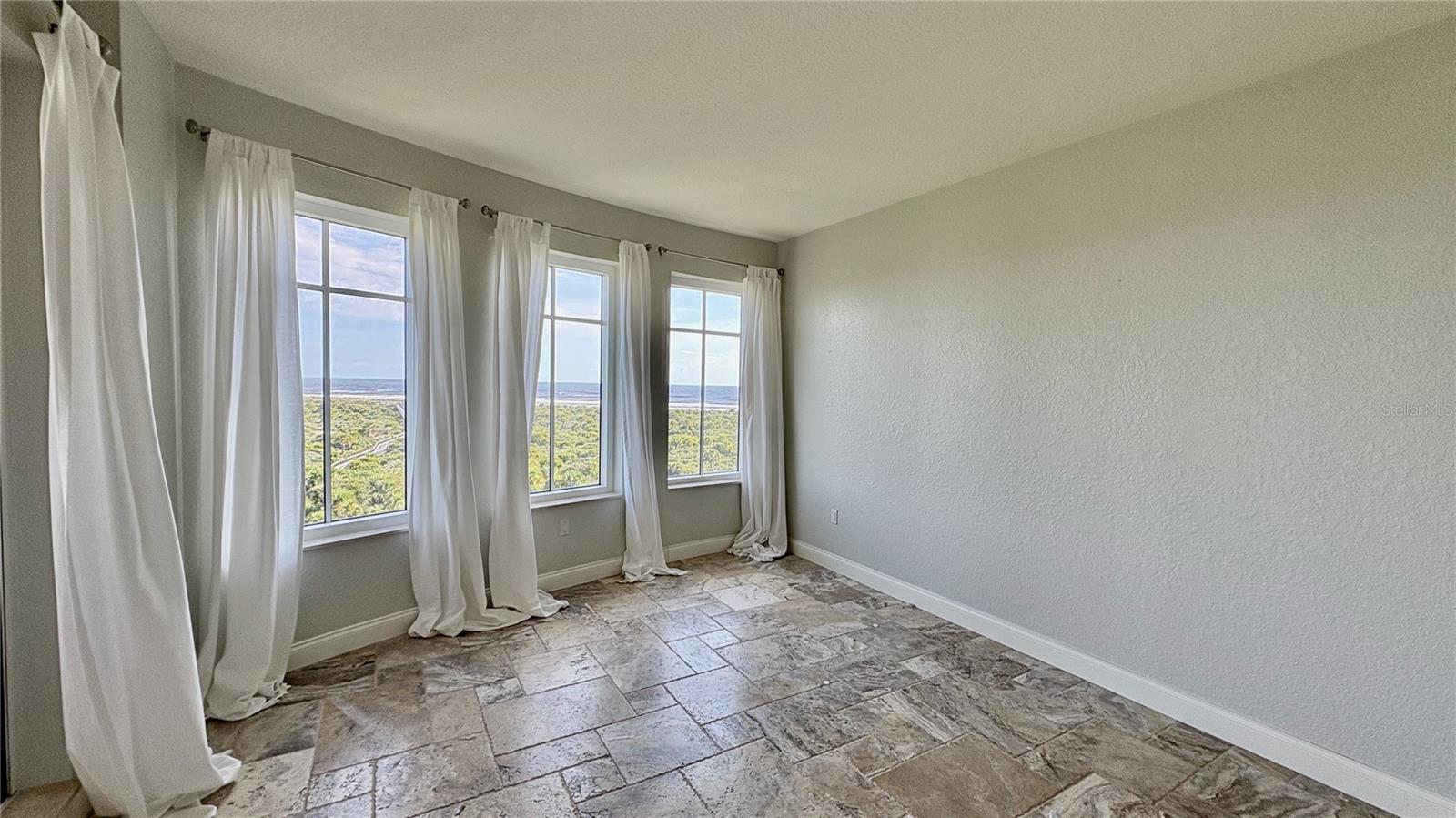 Image 12 of 55 For 261 Minorca Beach Way 702