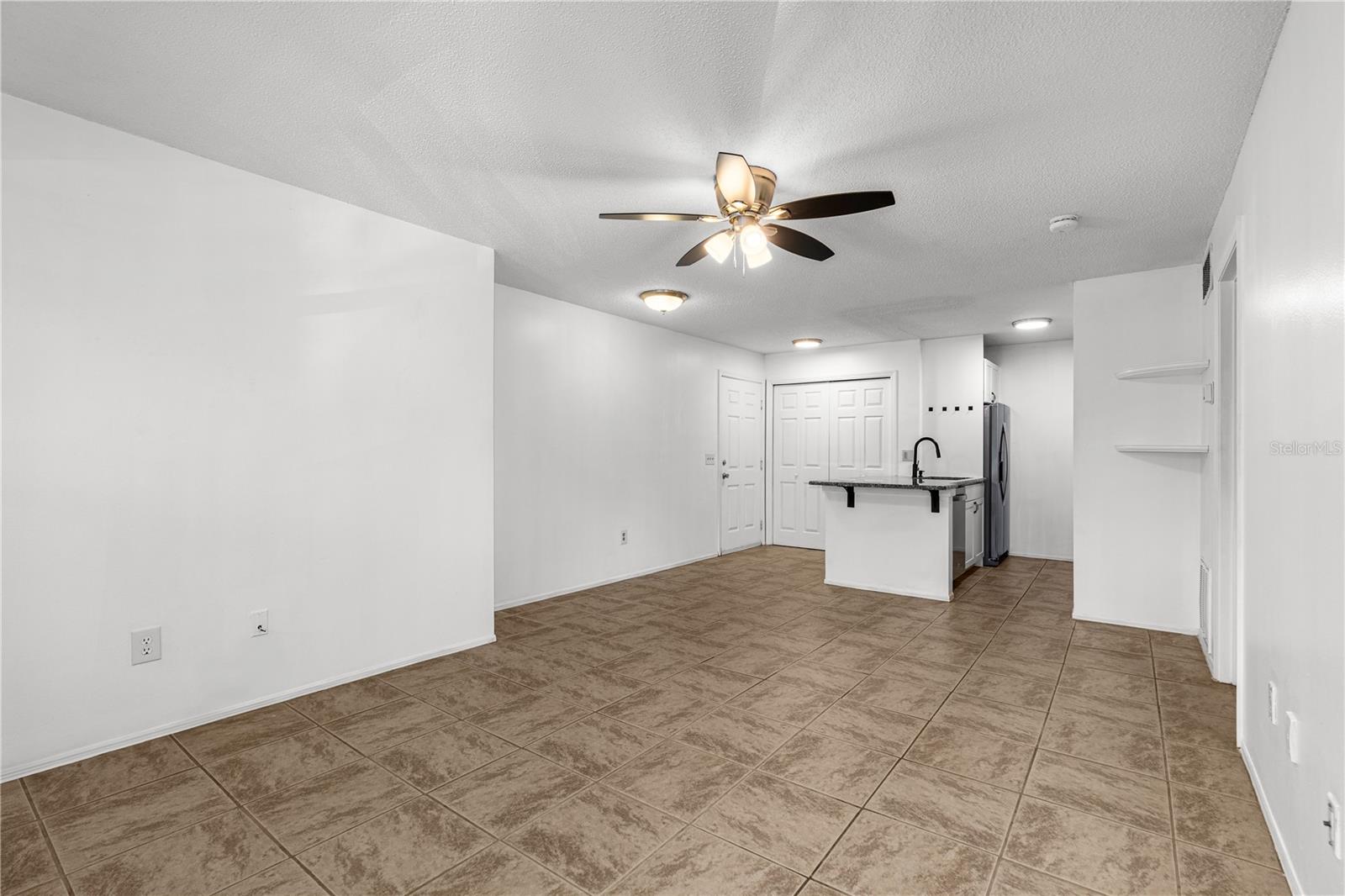 Image 11 of 37 For 1401 Palmetto Avenue 807