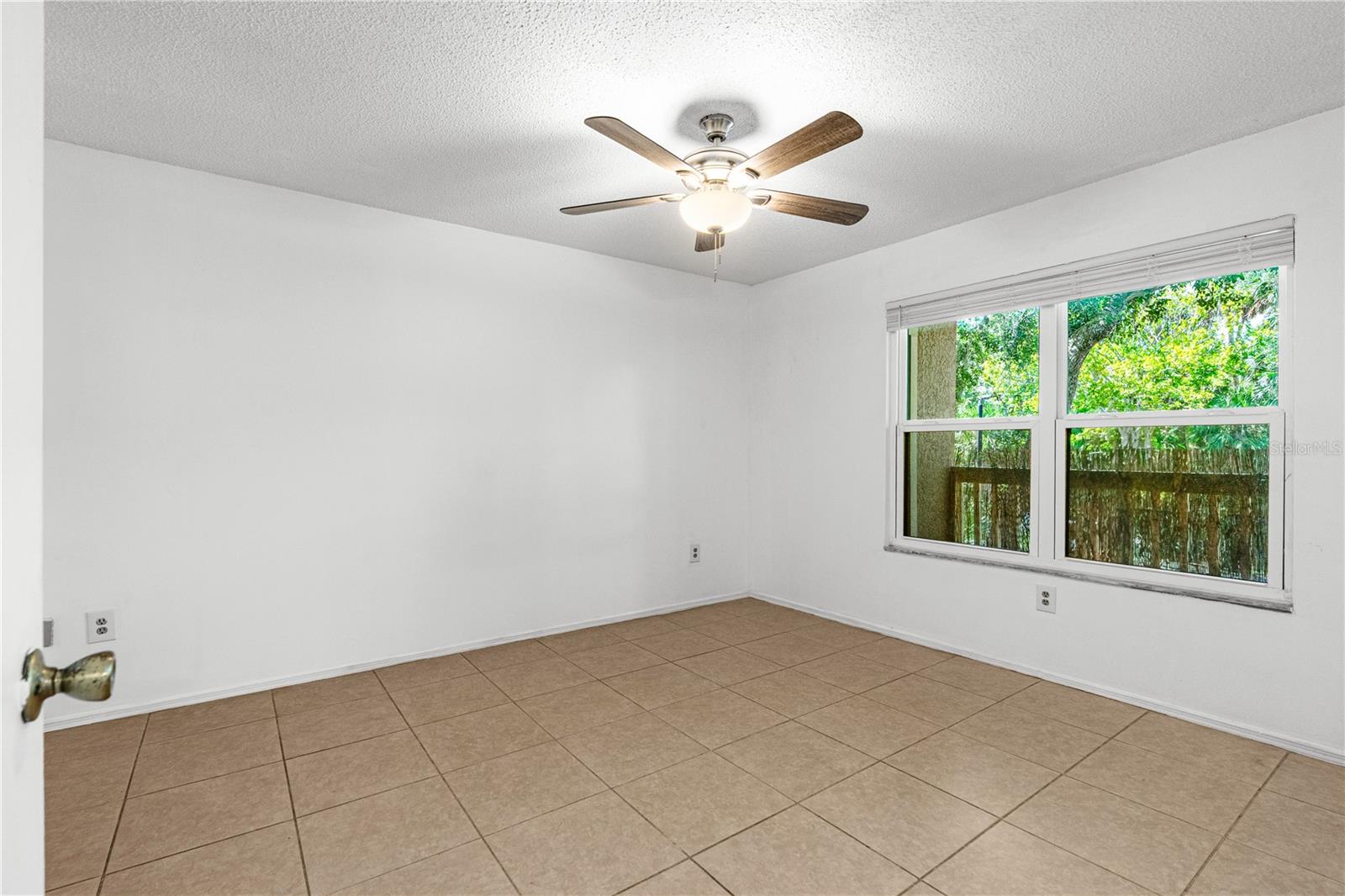 Image 17 of 37 For 1401 Palmetto Avenue 807