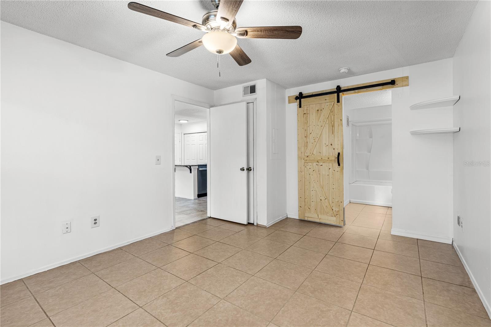 Image 18 of 37 For 1401 Palmetto Avenue 807