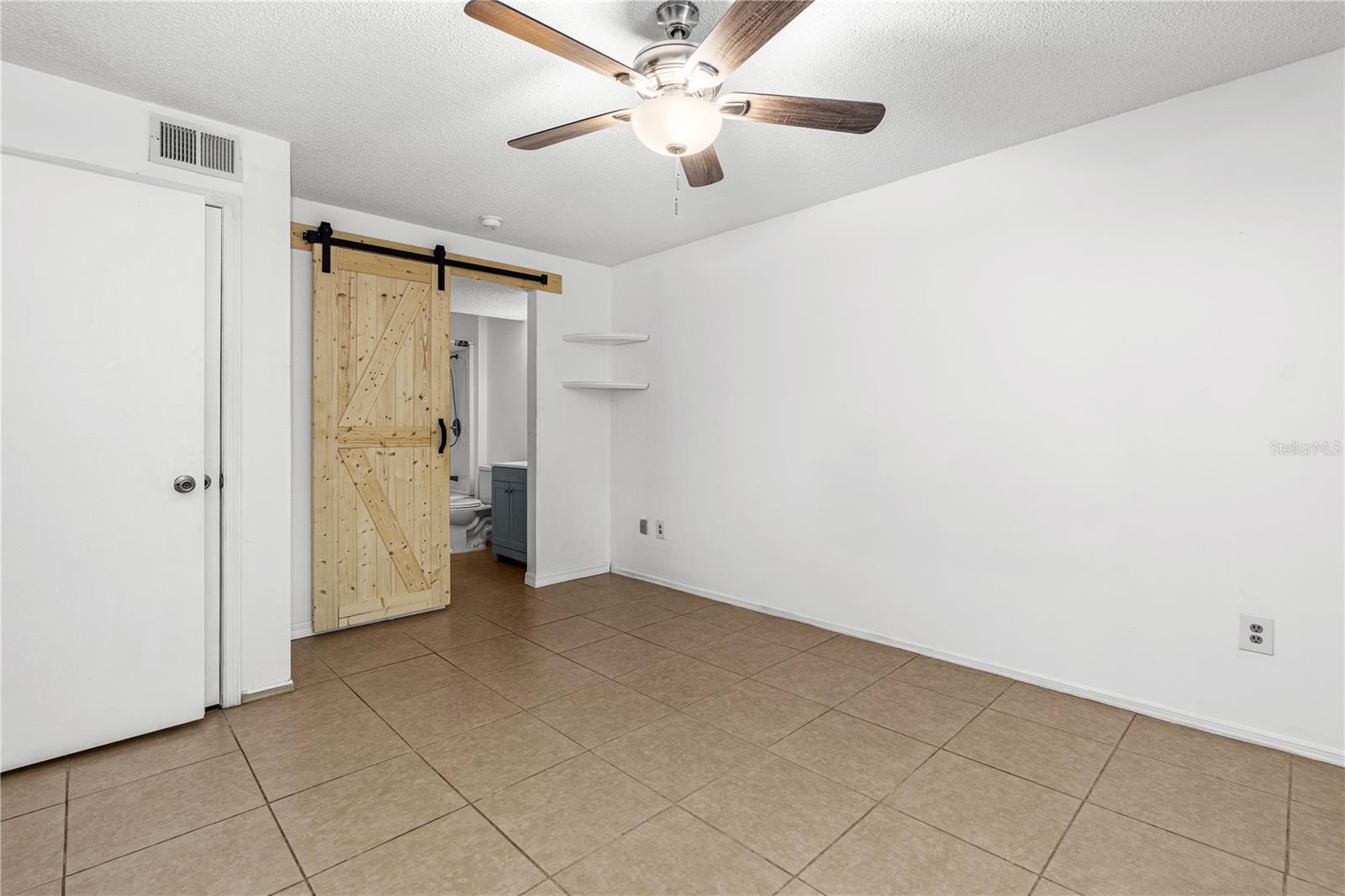 Image 19 of 37 For 1401 Palmetto Avenue 807