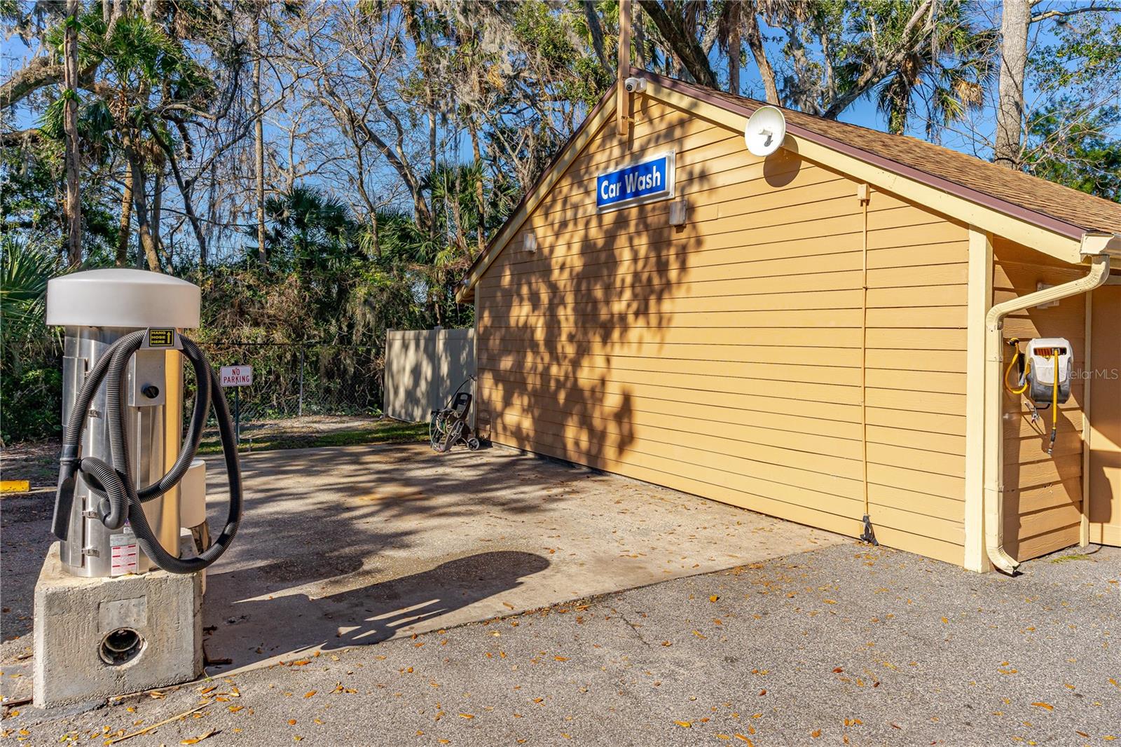 Image 29 of 37 For 1401 Palmetto Avenue 807