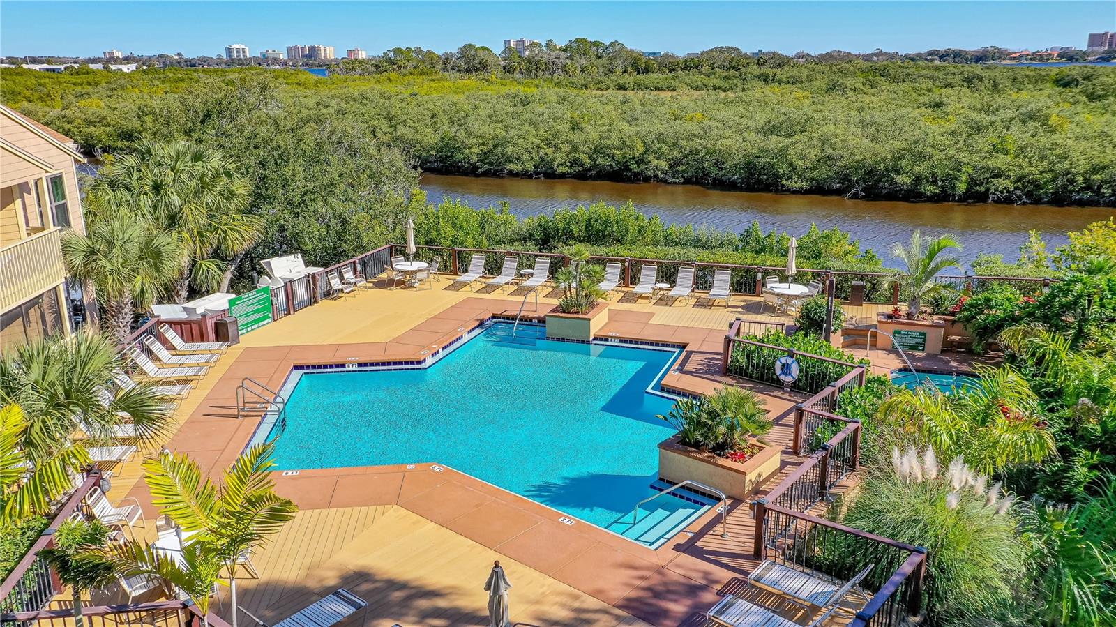 Image 34 of 37 For 1401 Palmetto Avenue 807