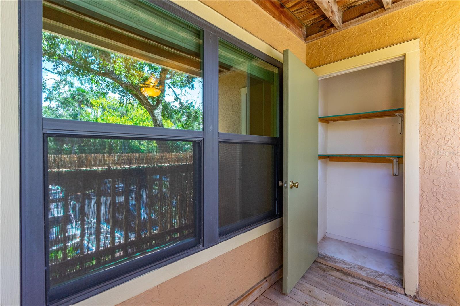 Image 9 of 37 For 1401 Palmetto Avenue 807
