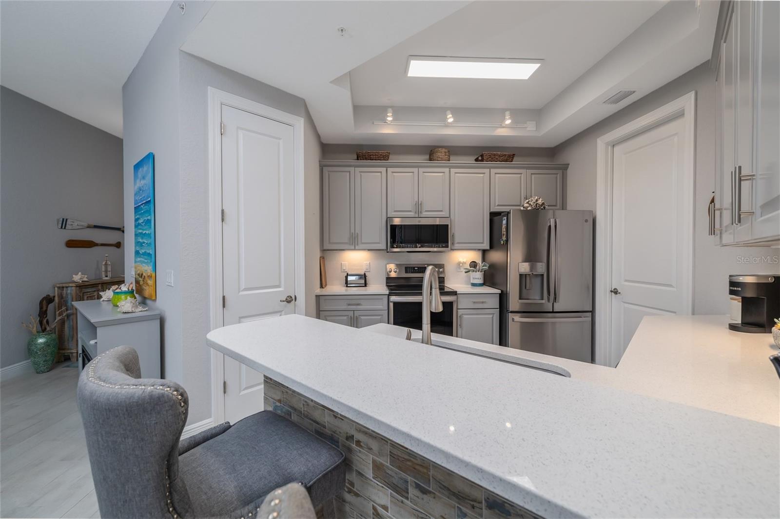 Image 12 of 57 For 1 Riverwalk Drive 402