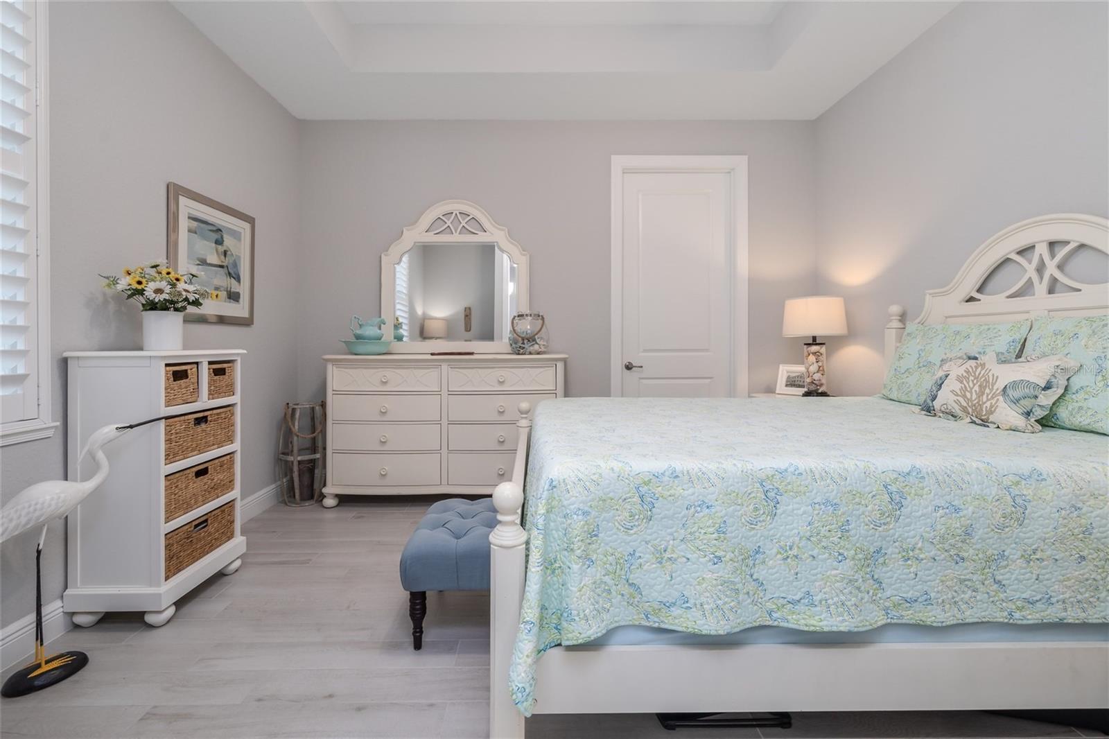 Image 20 of 57 For 1 Riverwalk Drive 402