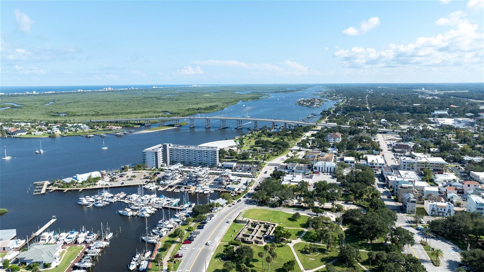 Image 29 of 57 For 1 Riverwalk Drive 402