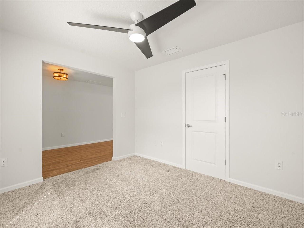 Image 14 of 45 For 13035 Thrasher Avenue