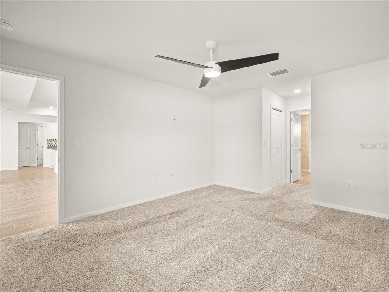 Image 20 of 45 For 13035 Thrasher Avenue