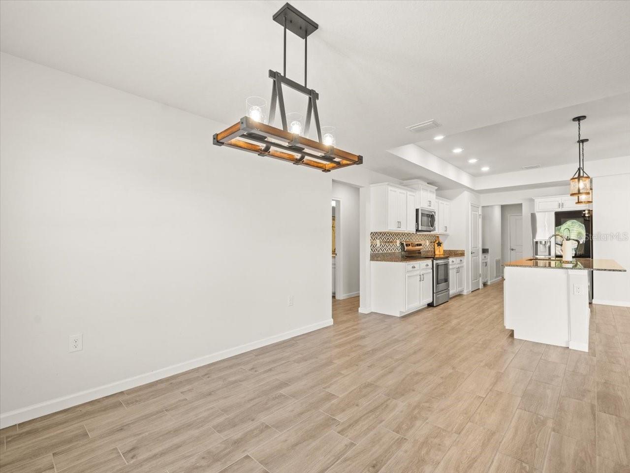 Image 36 of 45 For 13035 Thrasher Avenue