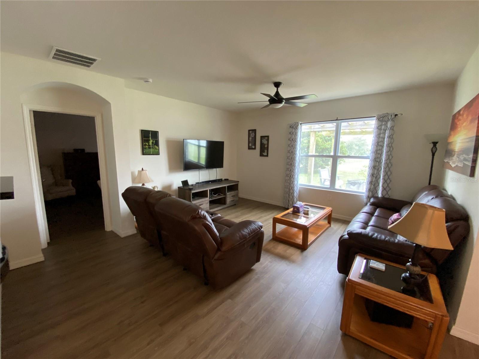 Image 20 of 38 For 2908 Gibraltar Boulevard
