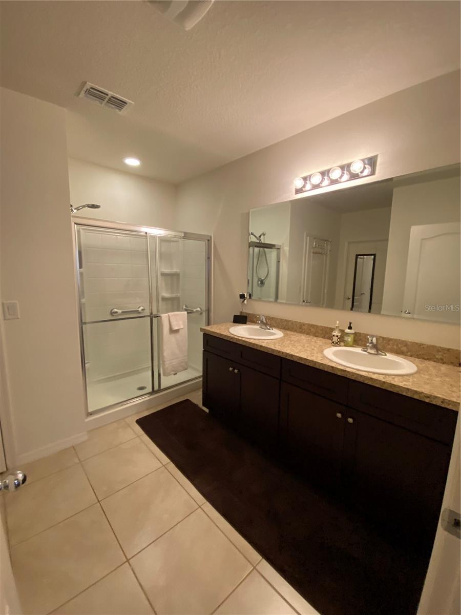 Image 24 of 38 For 2908 Gibraltar Boulevard