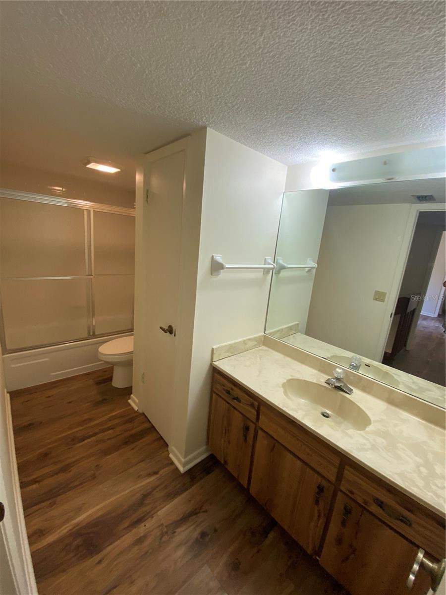 Image 9 of 24 For 3810 Saxon Drive
