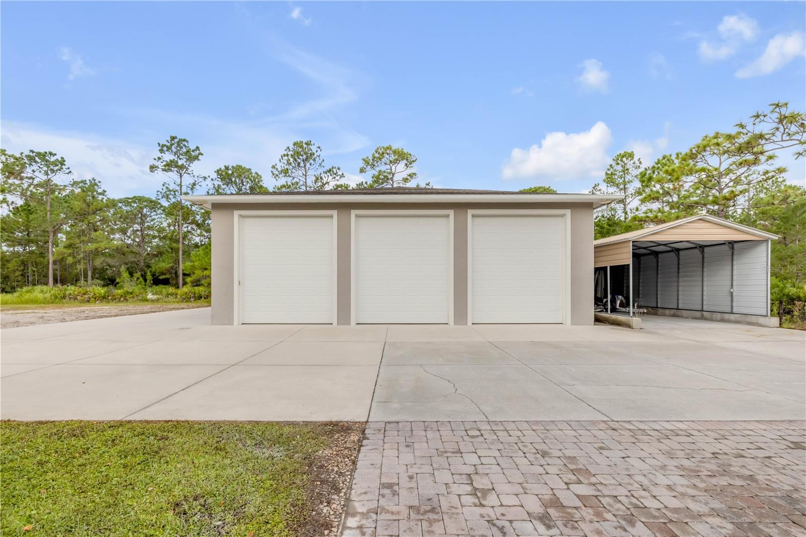 Image 4 of 62 For 4075 Crestwood Manor Drive