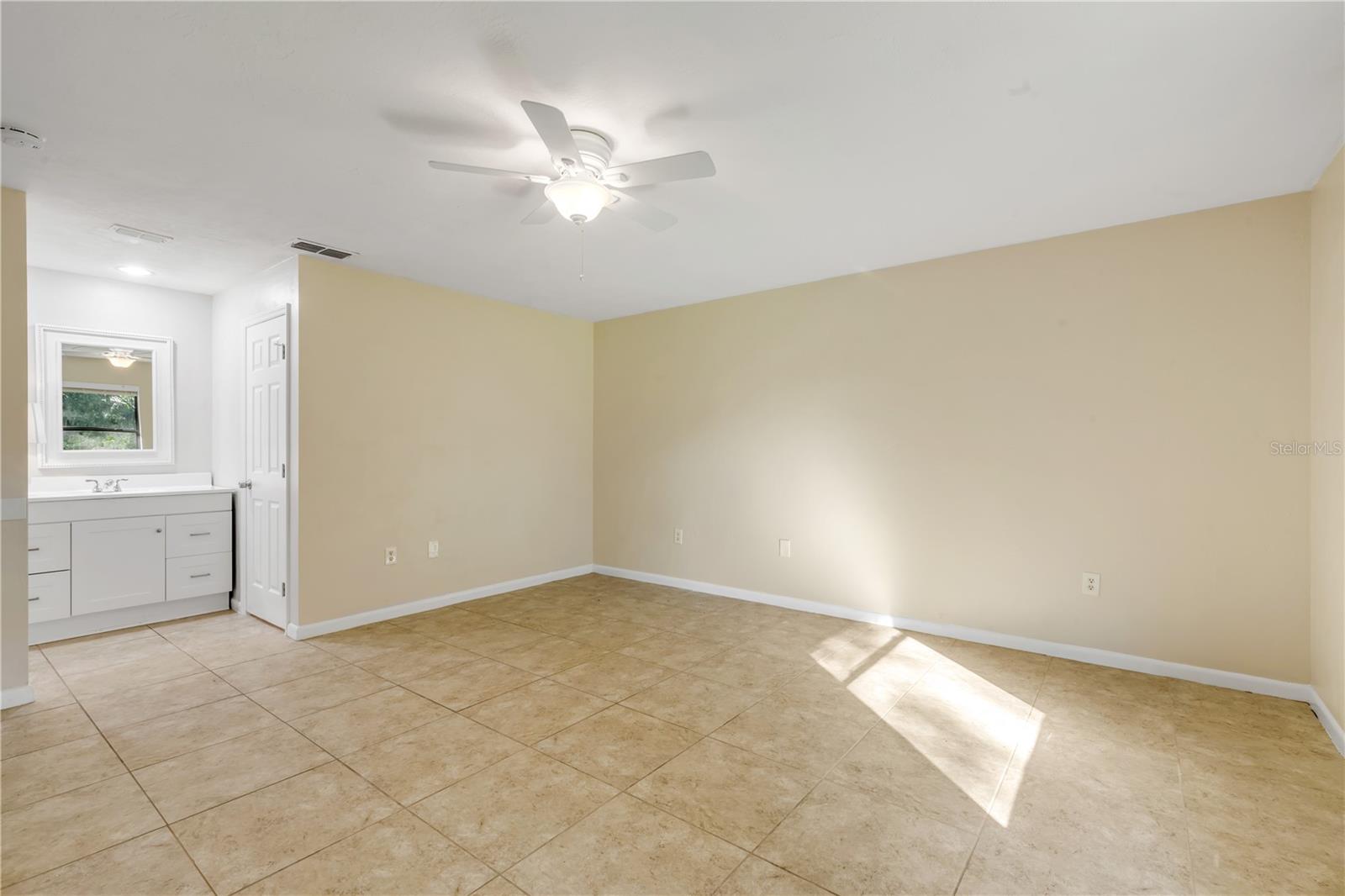 Image 16 of 26 For 2625 Nordman Avenue