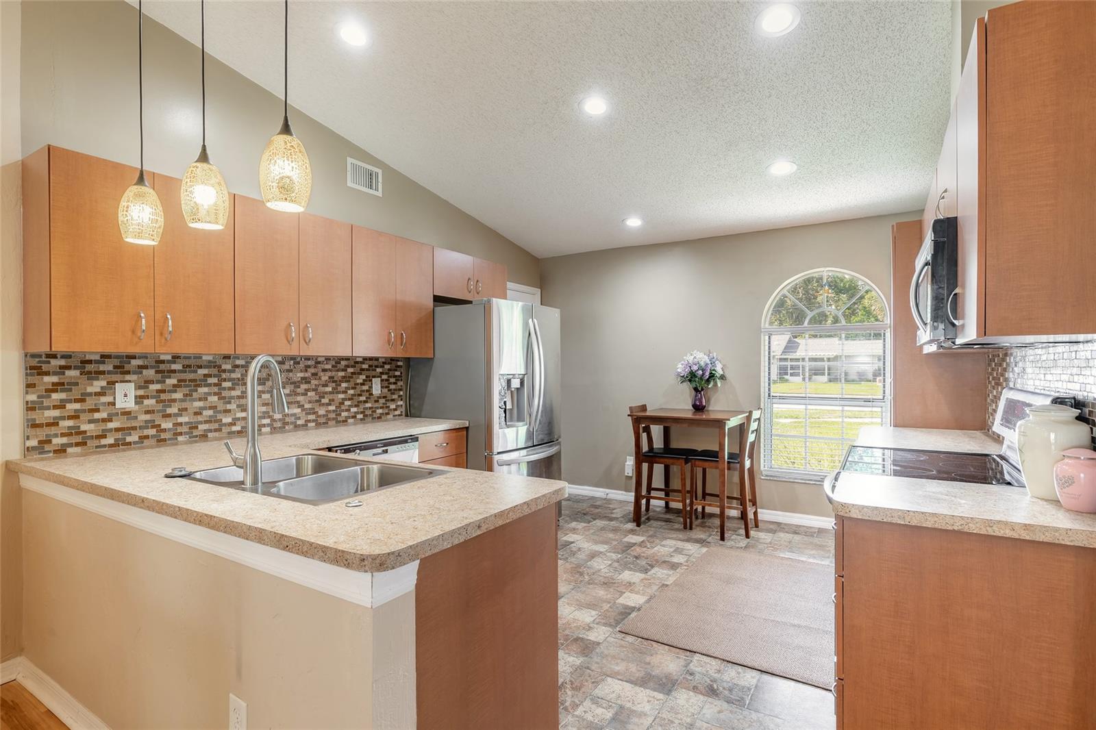 Image 4 of 22 For 833 Mcdonald Road