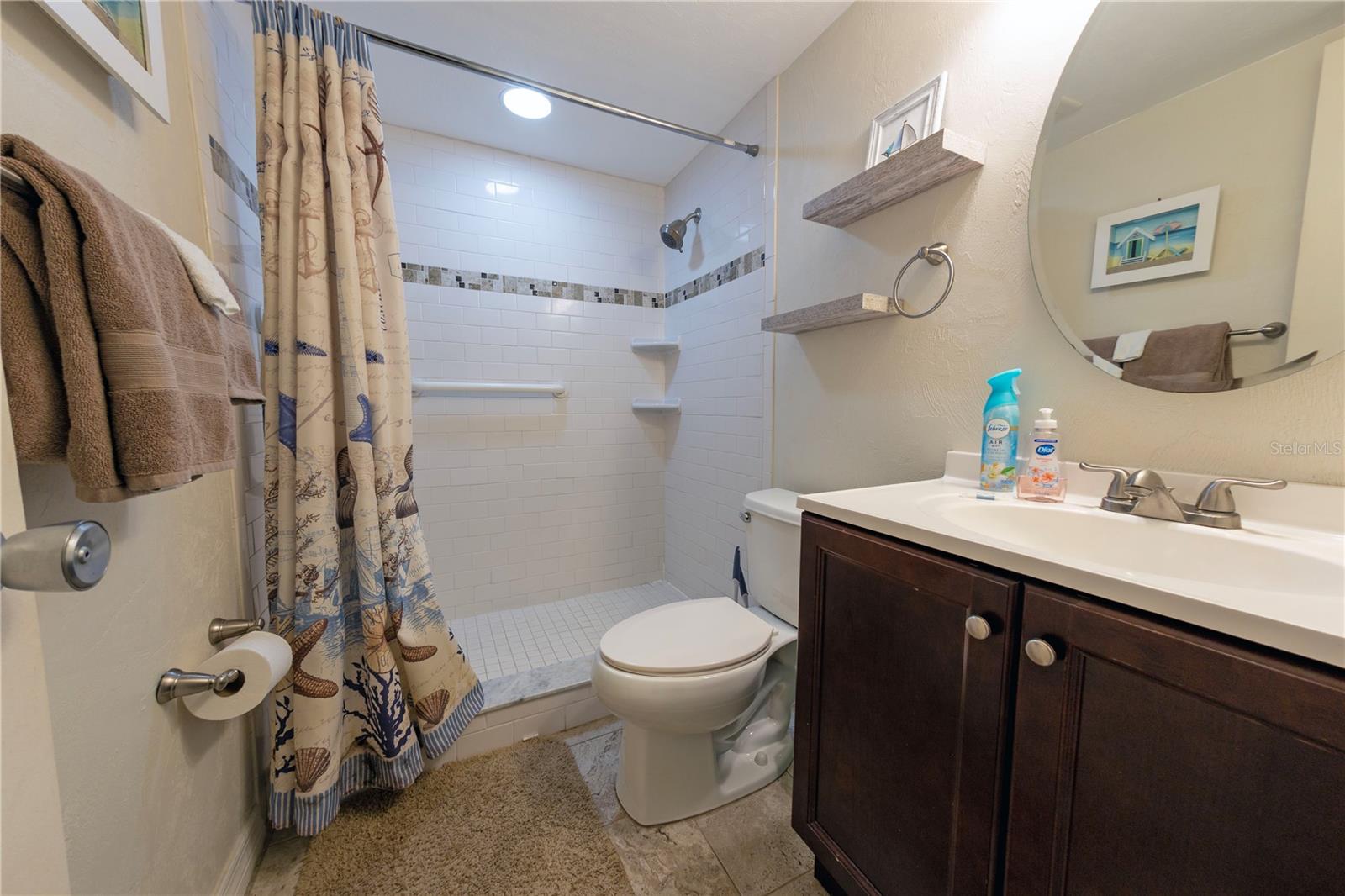Image 18 of 22 For 4831 Saxon Drive 1070