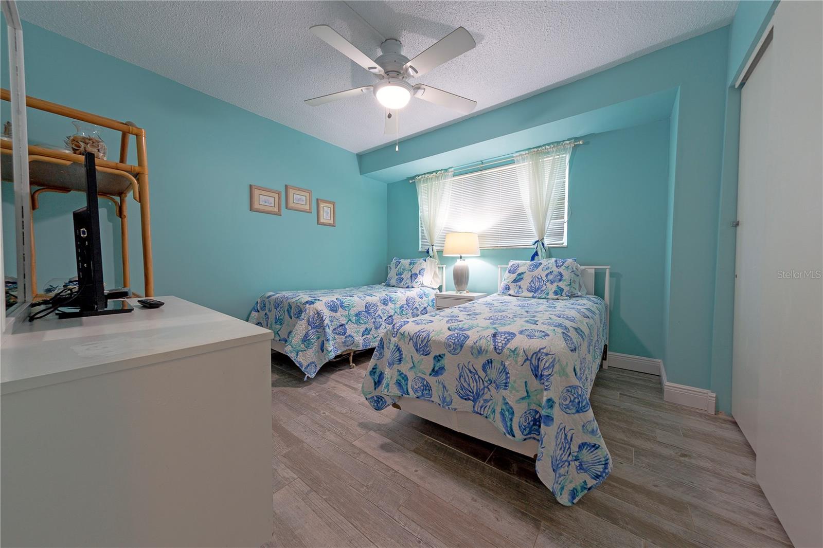 Image 4 of 22 For 4831 Saxon Drive 1070