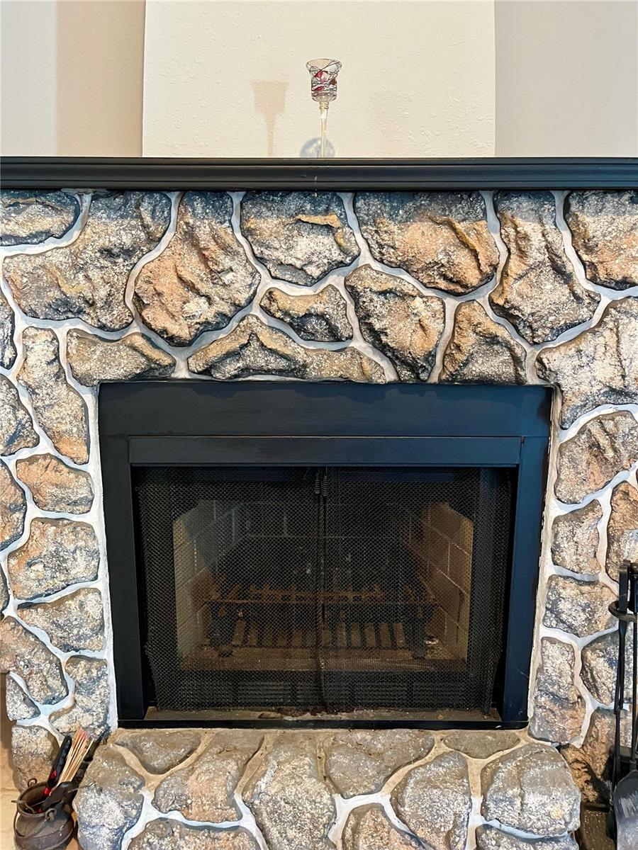 Image 6 of 16 For 1100 Viking Drive