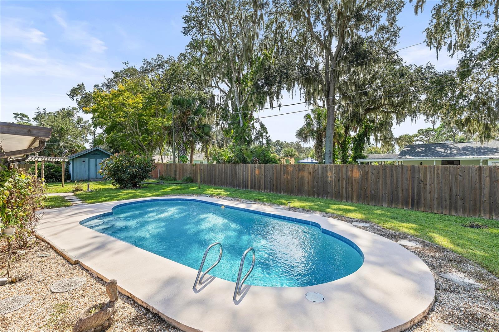 Image 15 of 50 For 2520 Queen Palm Drive